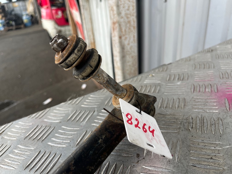 Стабилизатор поперечной устойчивости, 2000 рублей, Пешки