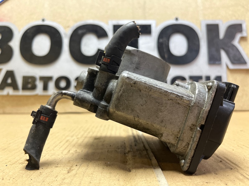 Дроссельная заслонка, 2000 рублей, Пешки