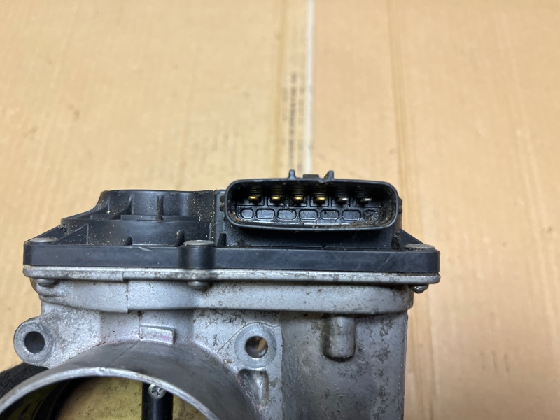 Дроссельная заслонка, 2000 рублей, Пешки