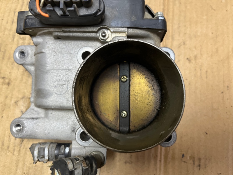 Дроссельная заслонка, 2000 рублей, Пешки