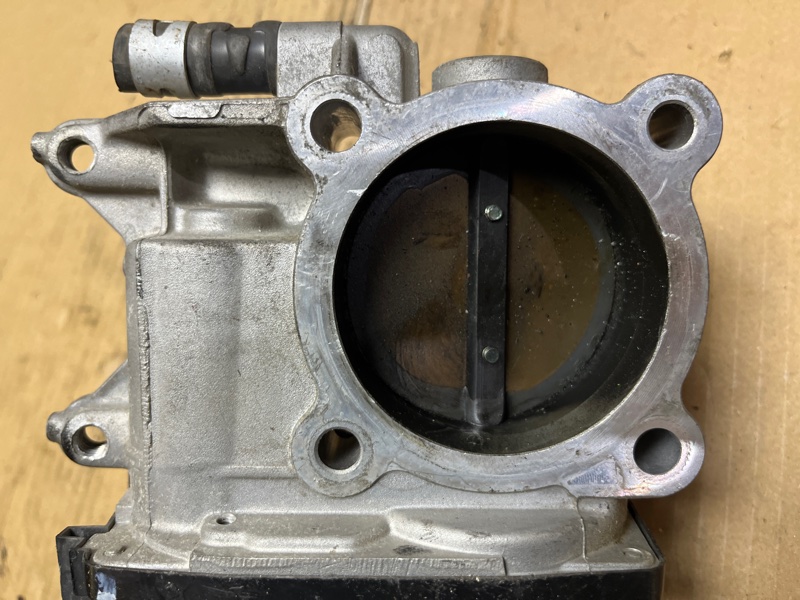 Дроссельная заслонка, 2000 рублей, Пешки