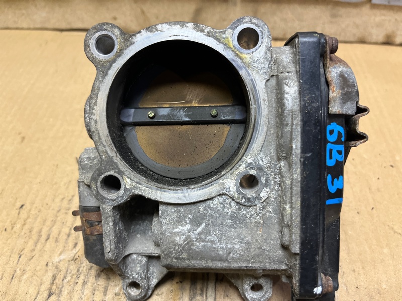 Дроссельная заслонка, 2000 рублей, Пешки