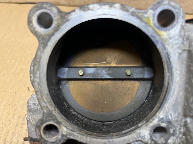 Дроссельная заслонка, 2000 рублей, Пешки