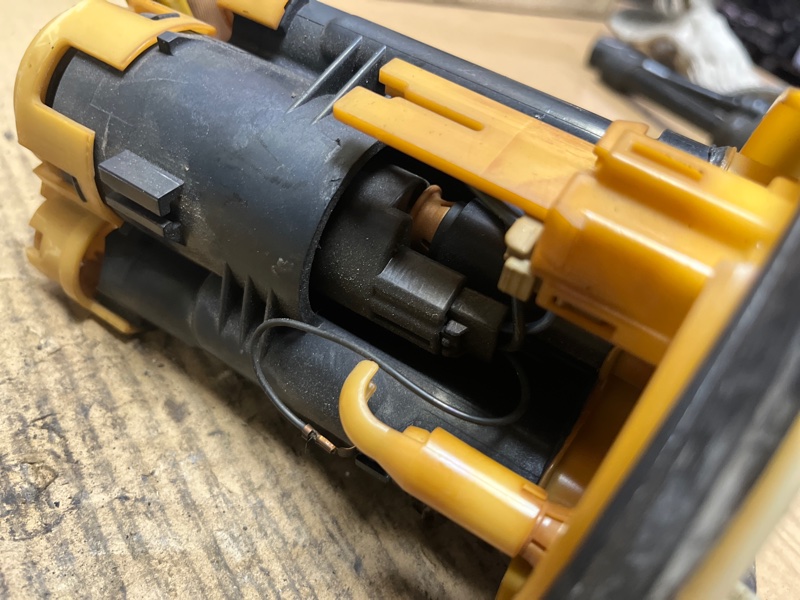 Топливный насос, 2000 рублей, Пешки