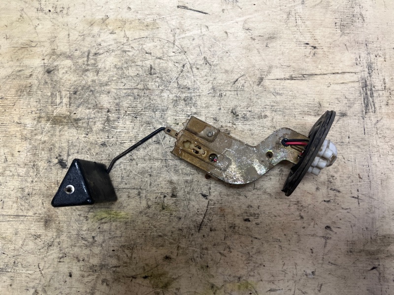 Датчик уровня топлива, 1500 рублей, Пешки