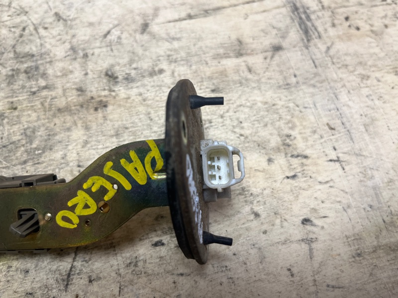 Датчик уровня топлива, 2000 рублей, Пешки