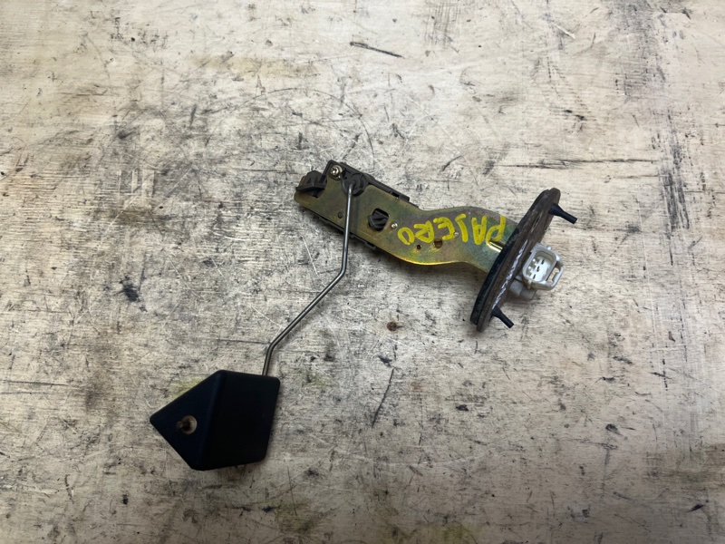 Датчик уровня топлива, 2000 рублей, Пешки