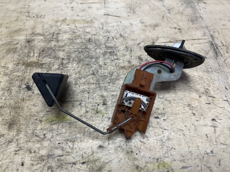 Датчик уровня топлива, 1500 рублей, Пешки