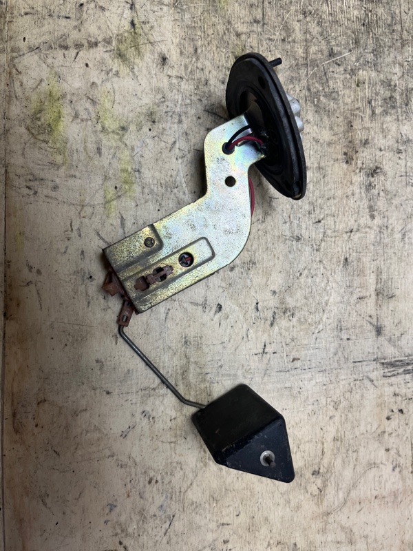 Датчик уровня топлива, 1500 рублей, Пешки