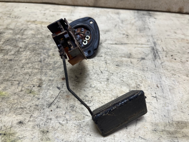 Датчик уровня топлива, 1500 рублей, Пешки