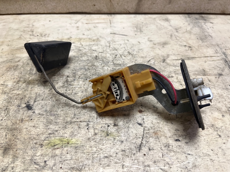 Датчик уровня топлива, 1500 рублей, Пешки