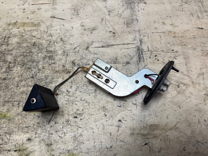 Датчик уровня топлива, 1500 рублей, Пешки