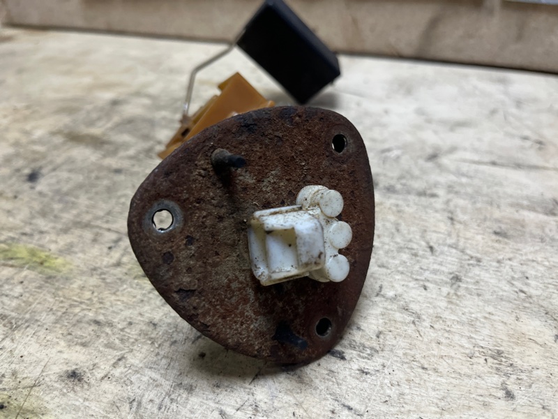 Датчик уровня топлива, 1500 рублей, Пешки