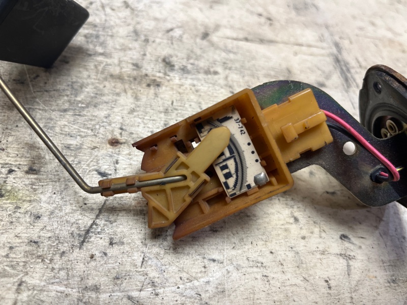 Датчик уровня топлива, 1500 рублей, Пешки