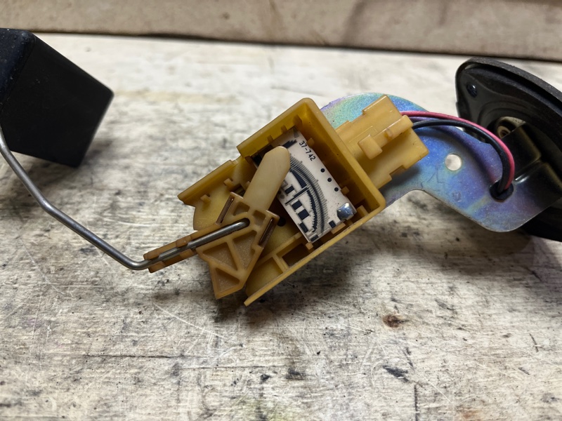 Датчик уровня топлива, 1500 рублей, Пешки