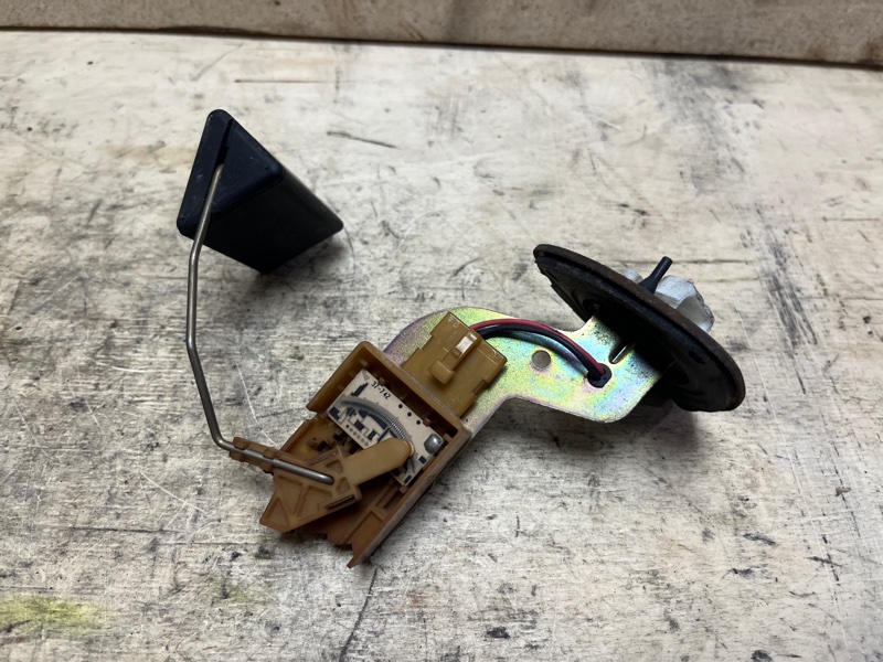 Датчик уровня топлива, 1500 рублей, Пешки