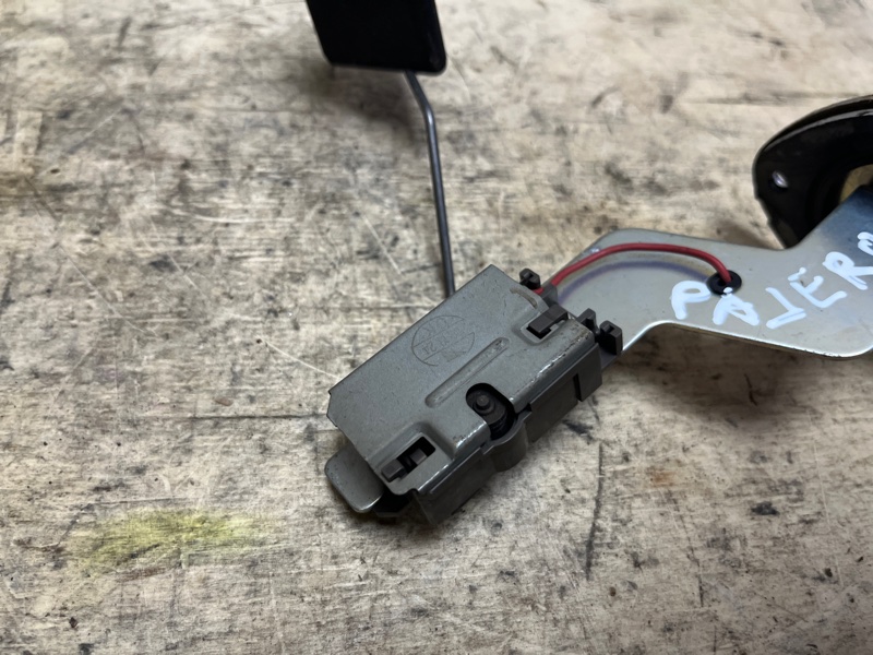 Датчик уровня топлива, 2000 рублей, Пешки