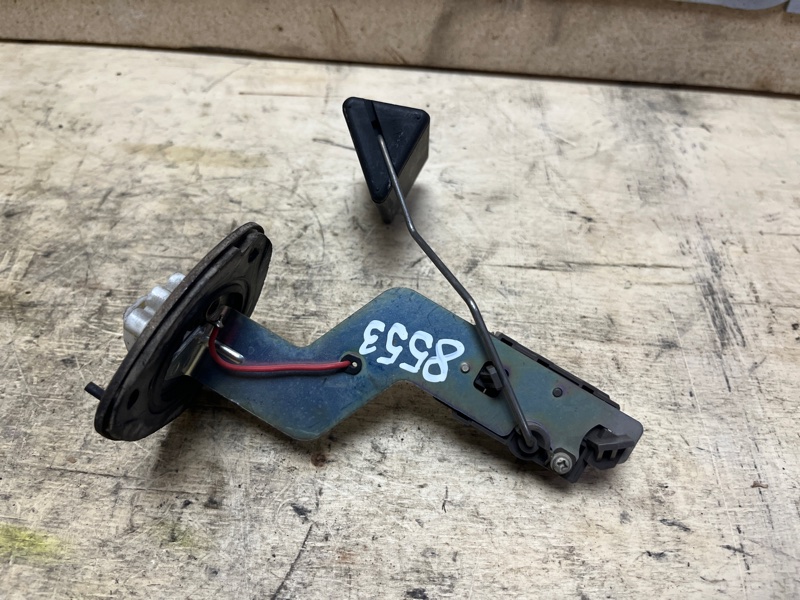 Датчик уровня топлива, 2000 рублей, Пешки