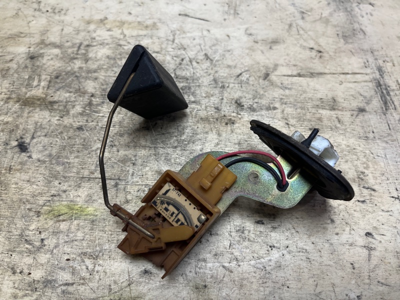 Датчик уровня топлива, 1500 рублей, Пешки