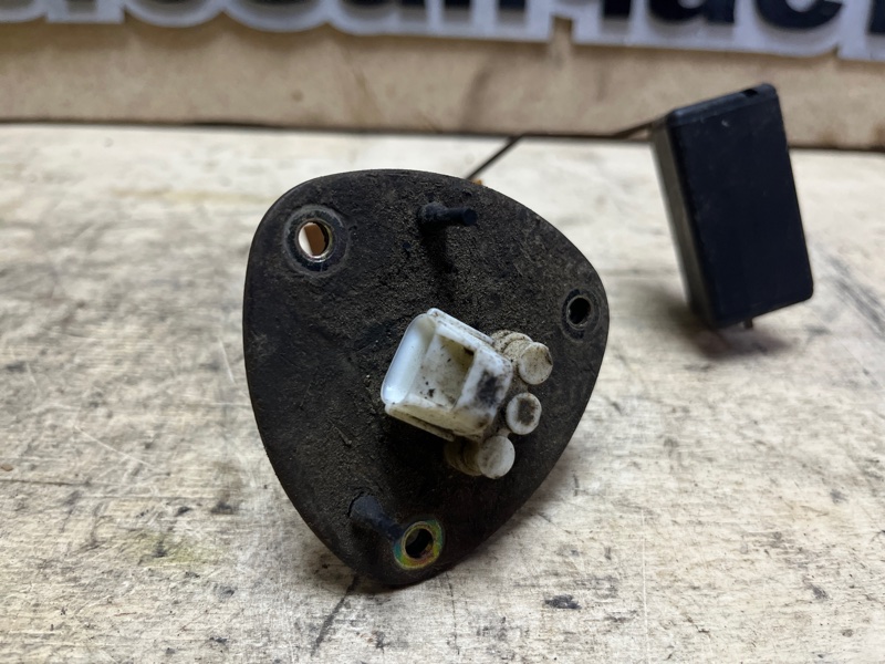 Датчик уровня топлива, 1500 рублей, Пешки