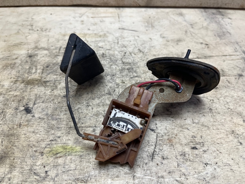 Датчик уровня топлива, 1500 рублей, Пешки