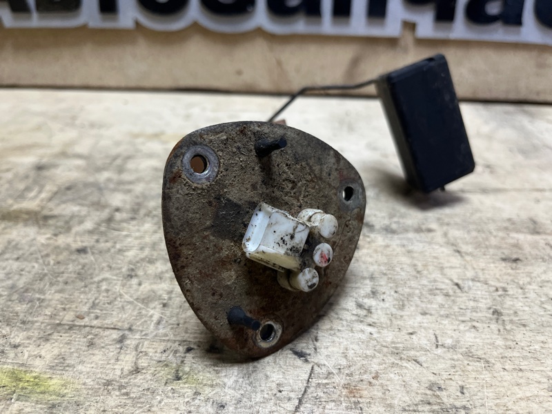 Датчик уровня топлива, 1500 рублей, Пешки