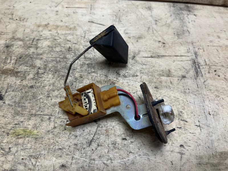 Датчик уровня топлива, 1500 рублей, Пешки