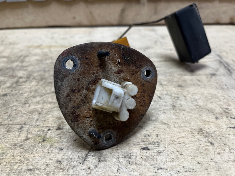 Датчик уровня топлива, 1500 рублей, Пешки