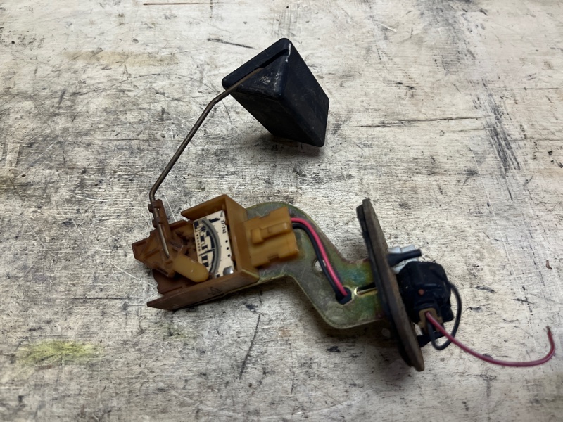 Датчик уровня топлива, 1500 рублей, Пешки