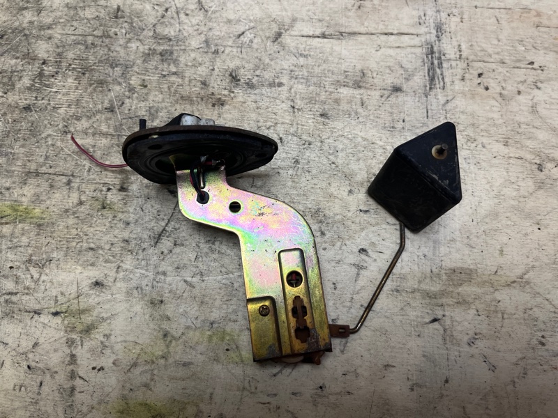 Датчик уровня топлива, 1500 рублей, Пешки