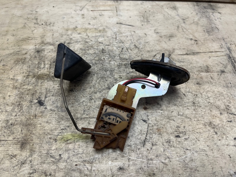 Датчик уровня топлива, 1500 рублей, Пешки