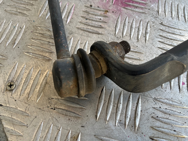 Стабилизатор поперечной устойчивости, 2000 рублей, Пешки