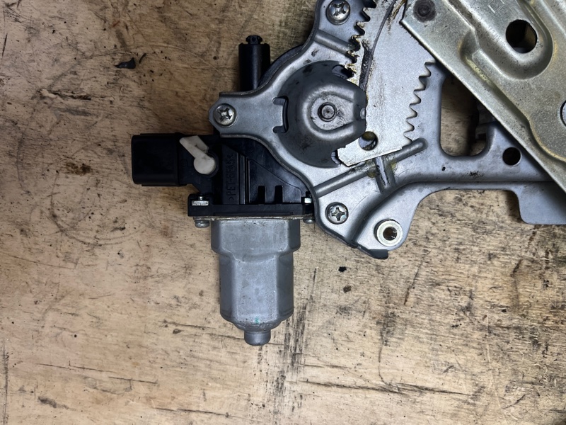 Стеклоподъемный механизм, 2000 рублей, Пешки