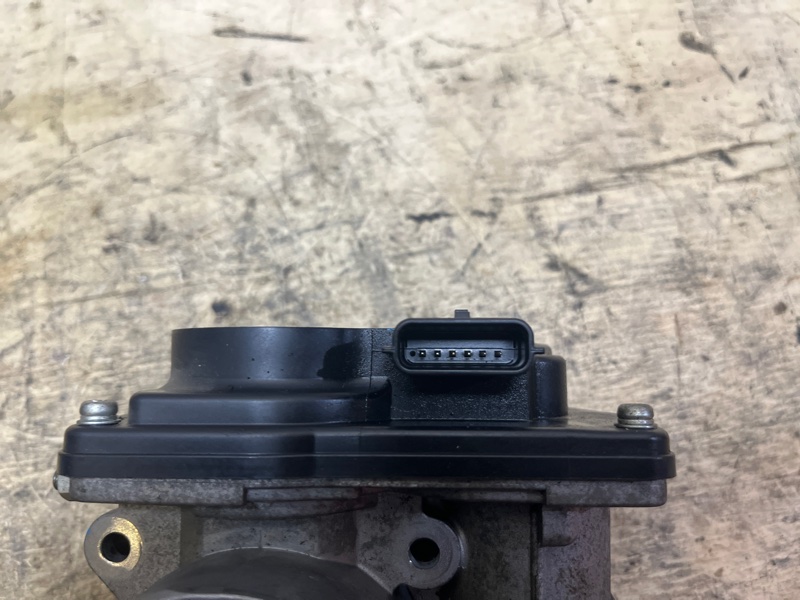 Дроссельная заслонка, 2000 рублей, Пешки