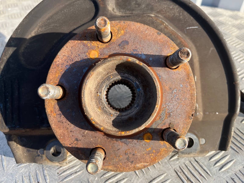 Кулак поворотный, 3000 рублей, Пешки