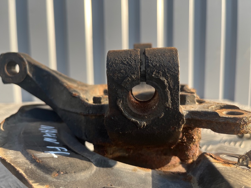 Кулак поворотный, 3000 рублей, Пешки