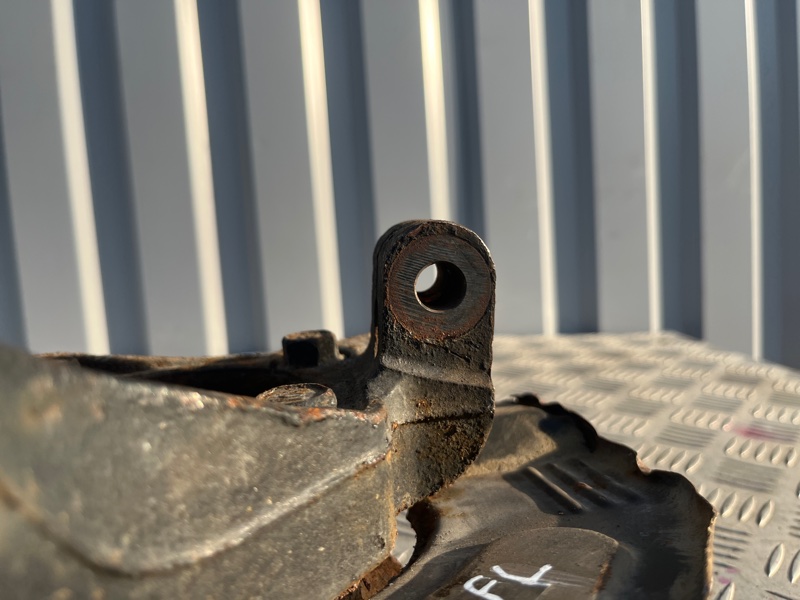 Кулак поворотный, 3000 рублей, Пешки