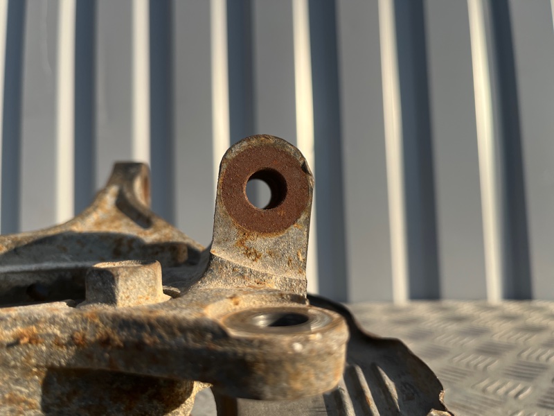 Кулак поворотный, 3000 рублей, Пешки