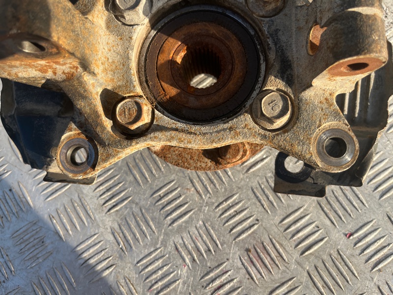 Кулак поворотный, 3000 рублей, Пешки