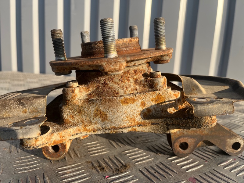 Кулак поворотный, 3000 рублей, Пешки