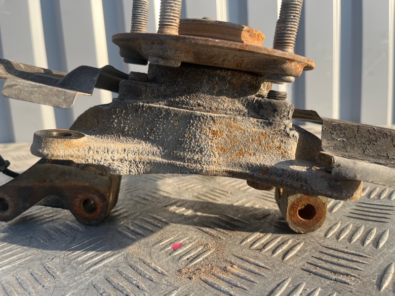 Кулак поворотный, 3000 рублей, Пешки