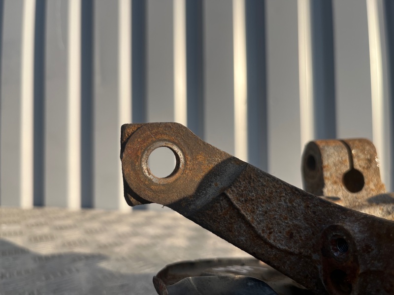 Кулак поворотный, 3000 рублей, Пешки