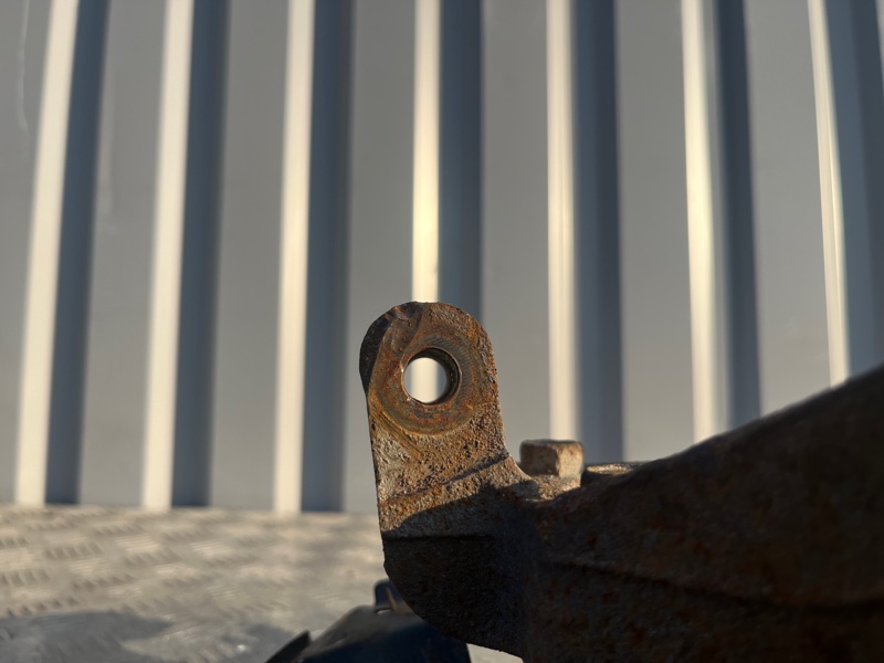 Кулак поворотный, 3000 рублей, Пешки