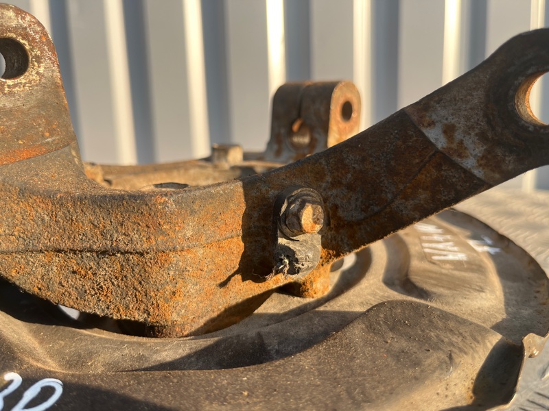 Кулак поворотный, 3000 рублей, Пешки