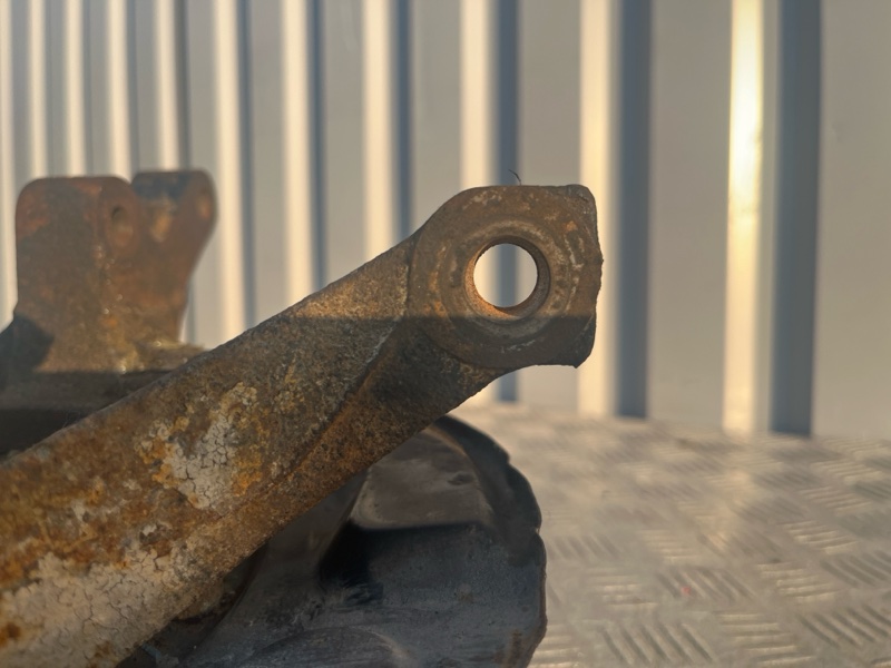 Кулак поворотный, 3000 рублей, Пешки