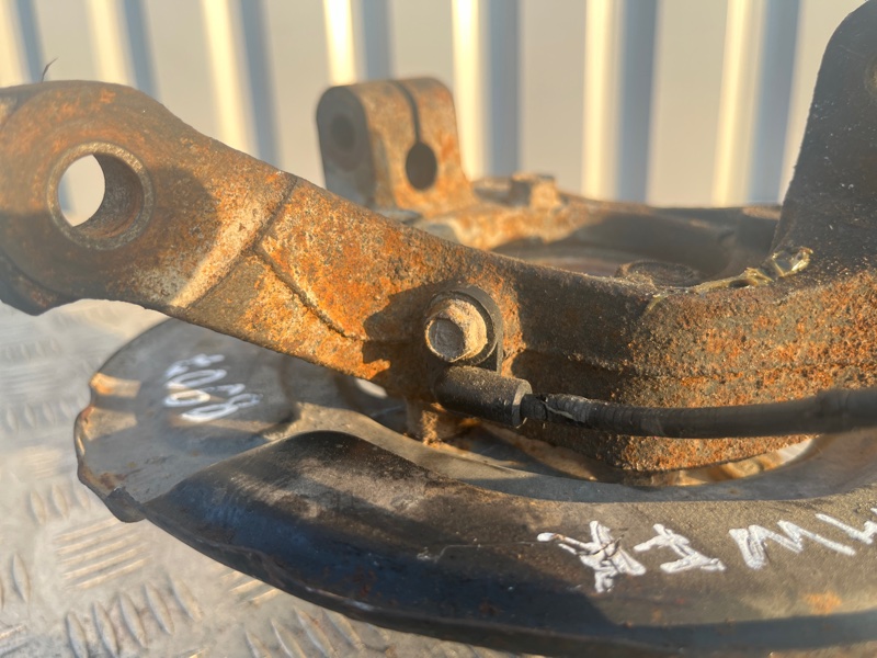 Кулак поворотный, 3000 рублей, Пешки