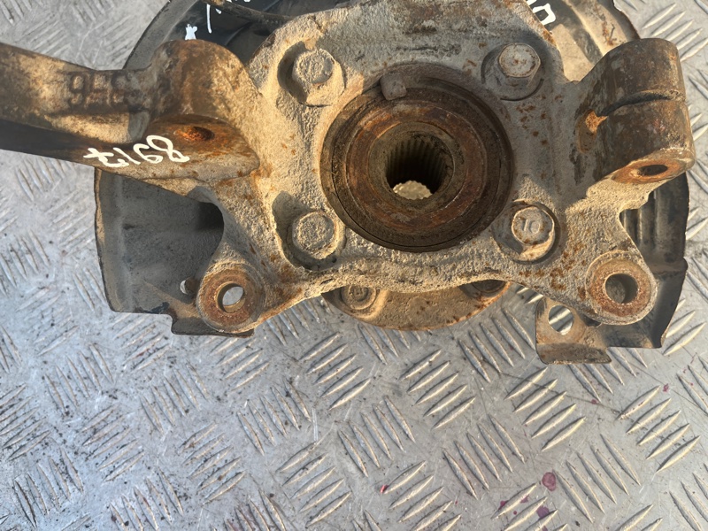 Кулак поворотный, 3000 рублей, Пешки