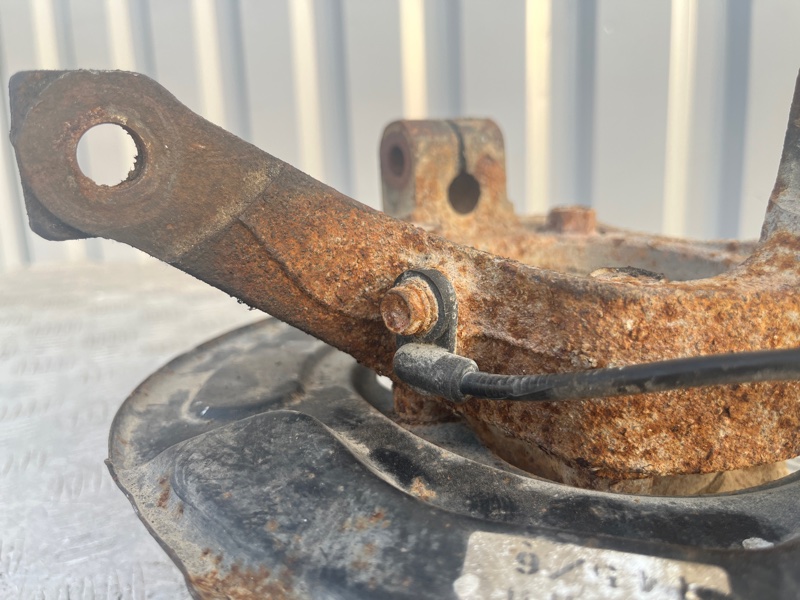 Кулак поворотный, 3000 рублей, Пешки