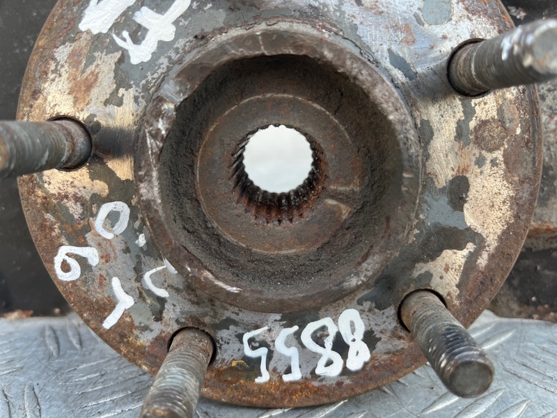 Кулак поворотный, 3000 рублей, Пешки