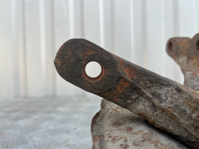 Кулак поворотный, 3000 рублей, Пешки